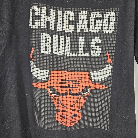 Chicago Bulls Shirt Mens XL Black NBA Basketball Pixel Graphic Tee Phantom Made - Picture 2 of 10
